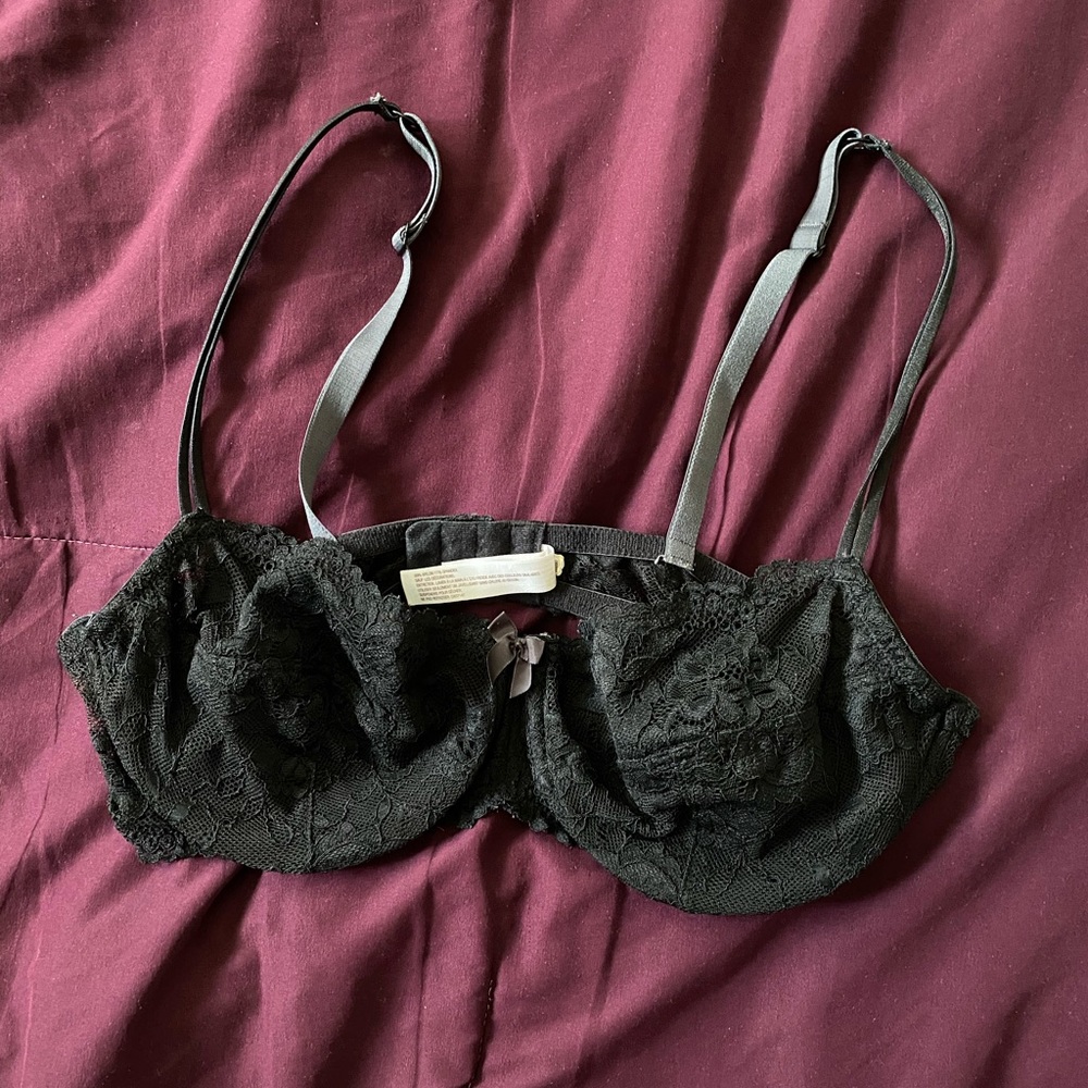 Black lace bra